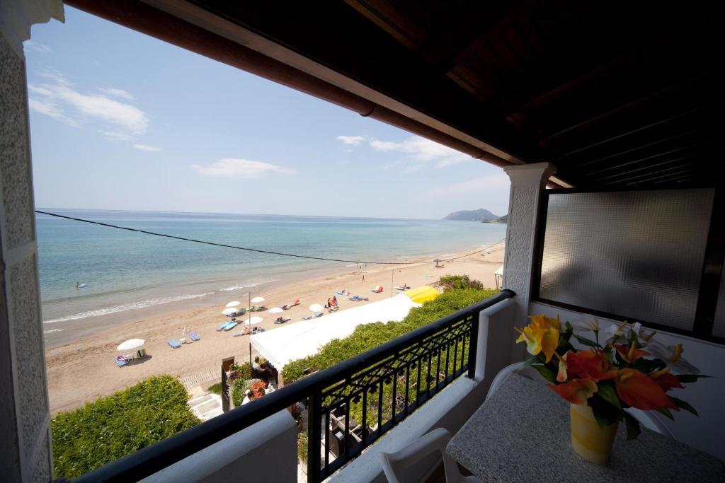 Dandidis Seaside Pension Hotel Агиос Гордиос Екстериор снимка